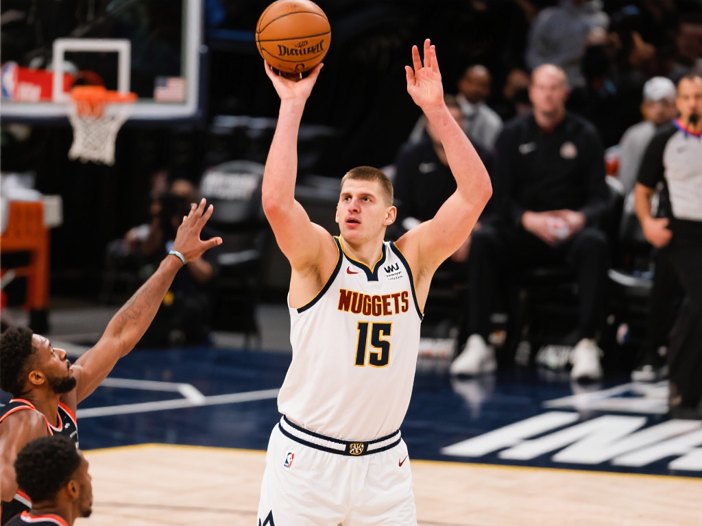 东道主却在 东道主却在