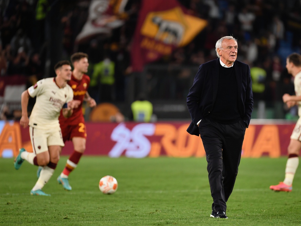 表现至关重 表现至关重